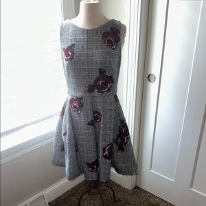Roz & Ali Gray and White A-Line Midi Dress Houndstooth Floral Size 6